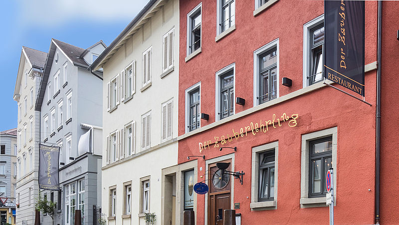 Putzreparatur und Fassadenanstrich des Hotel-Restaurants Zauberlehrling in Stuttgart