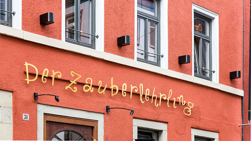 Putzarbeiten und Fassadensanierung am Hotel-Restaurant Zauberlehrling in Stuttgart
