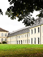 An der Universität Schloss Hohenheim glänzen die Fassaden nun wie neu.